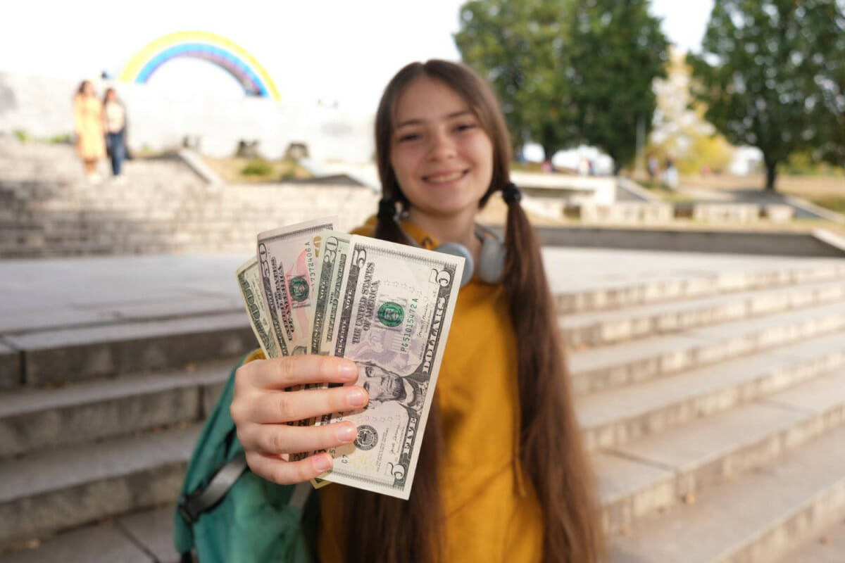 Budgeting Tips for Teenagers 